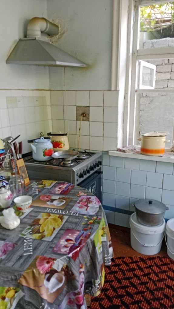 Srochna Olmaliq shahrida xovli uy sotiladi