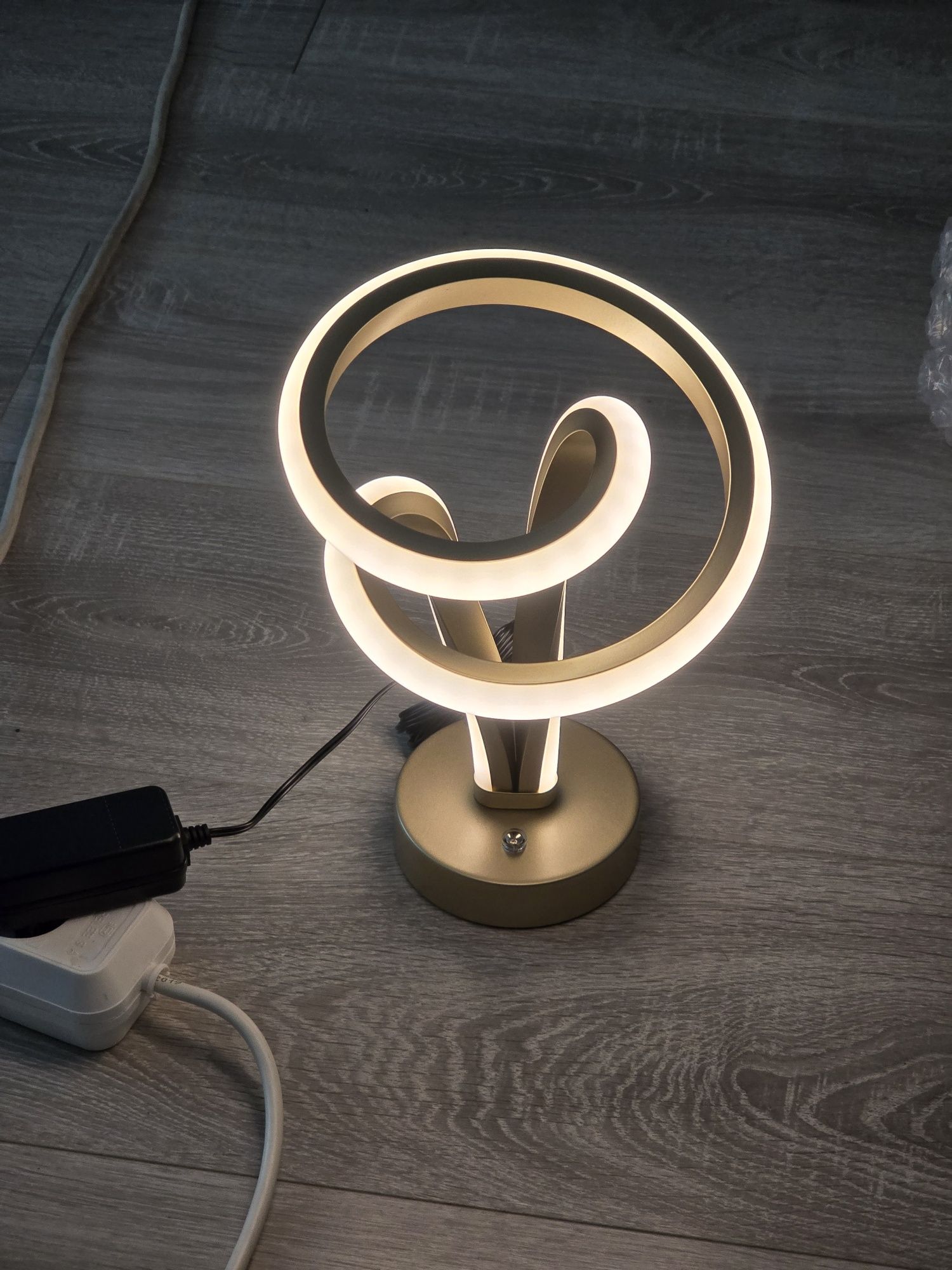 Lampa de noptieră Airnasa – Design spiral modern, 10 moduri RGB