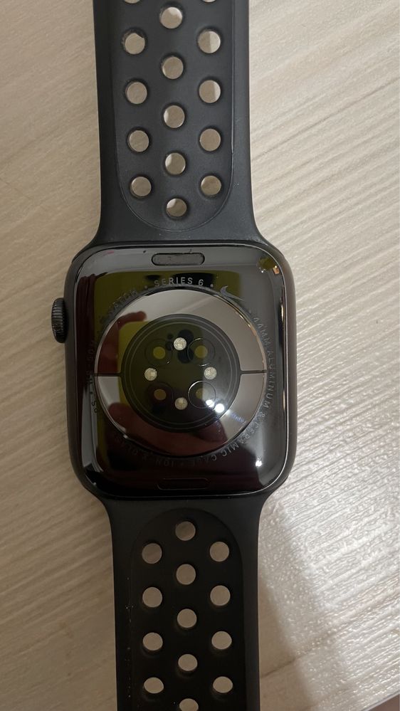 Часы Apple watch 6 nike