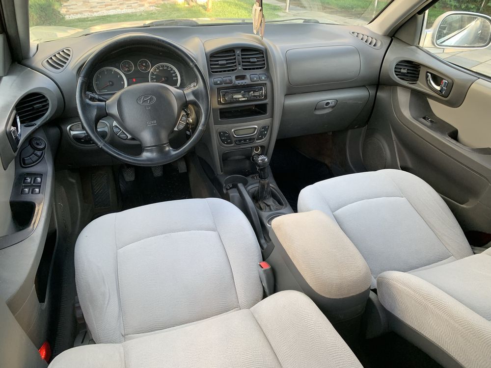 Hyundai Santa fe 4x4 la buton An fab 2006 diesel 2.0 125 cp