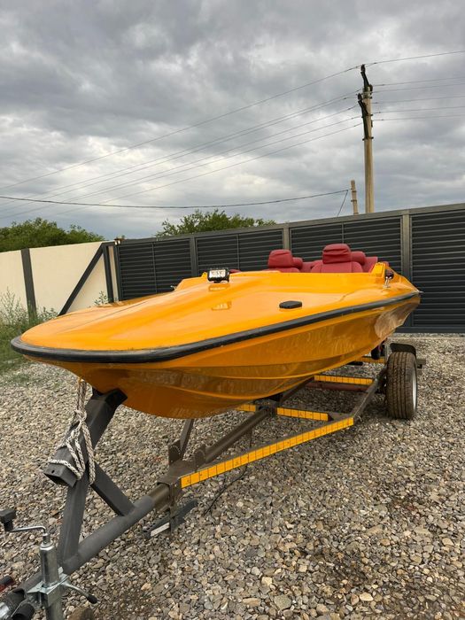 Barca Mustang cu motor Evinrude E-Tec 40 Cp