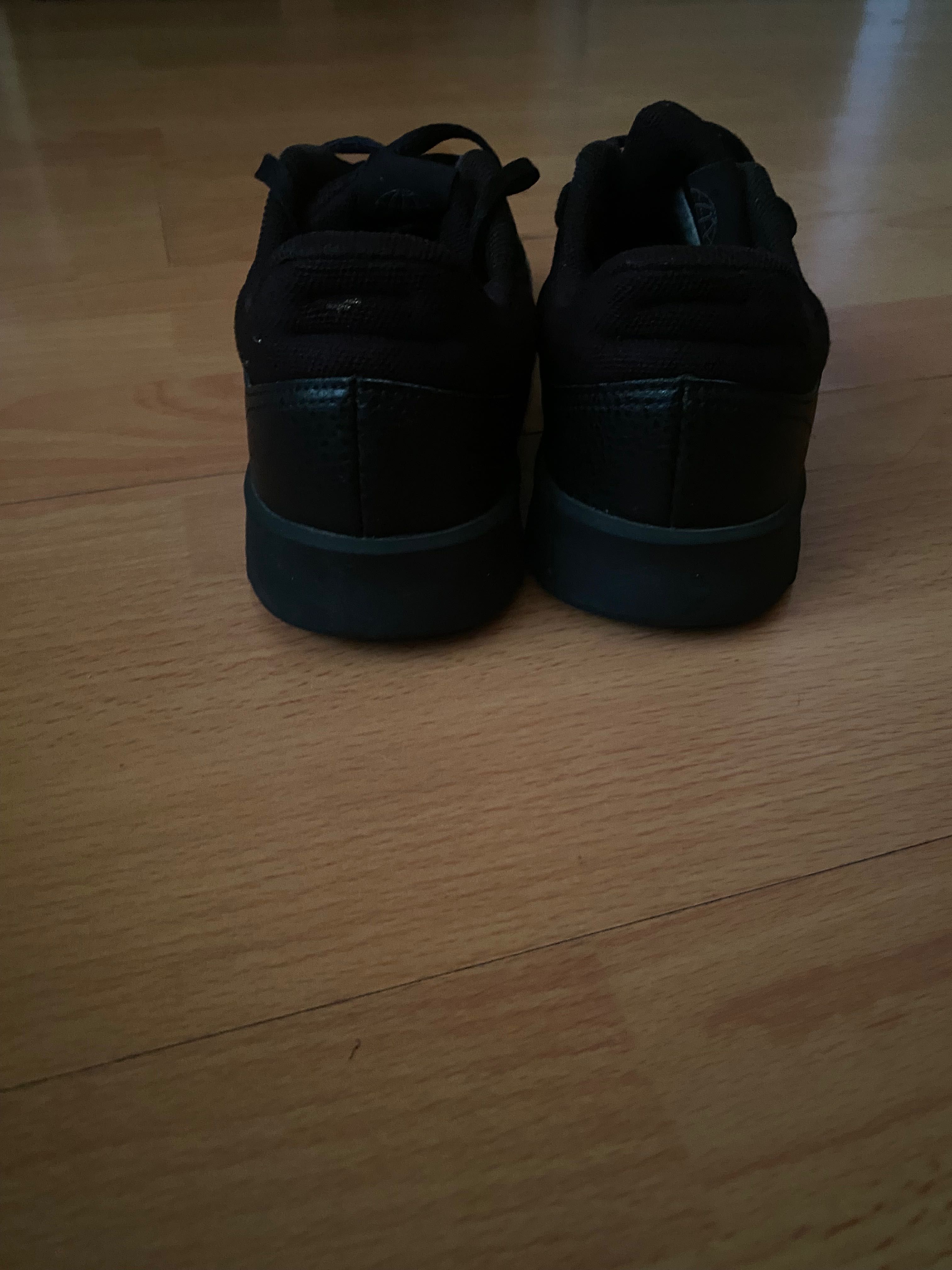 Обувки adidas 36 номер продавам ги заедно