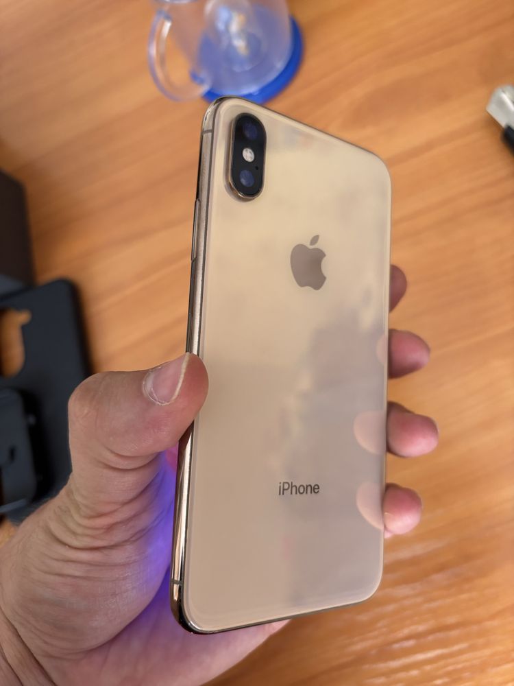 Iphone XS 256GB отключен.
