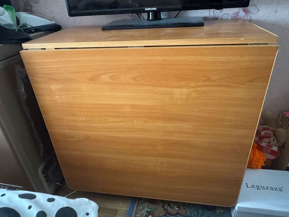 Продам стол тумба