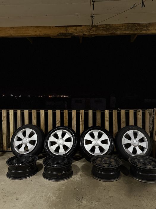 Диски,шины R15 колпаки комлект