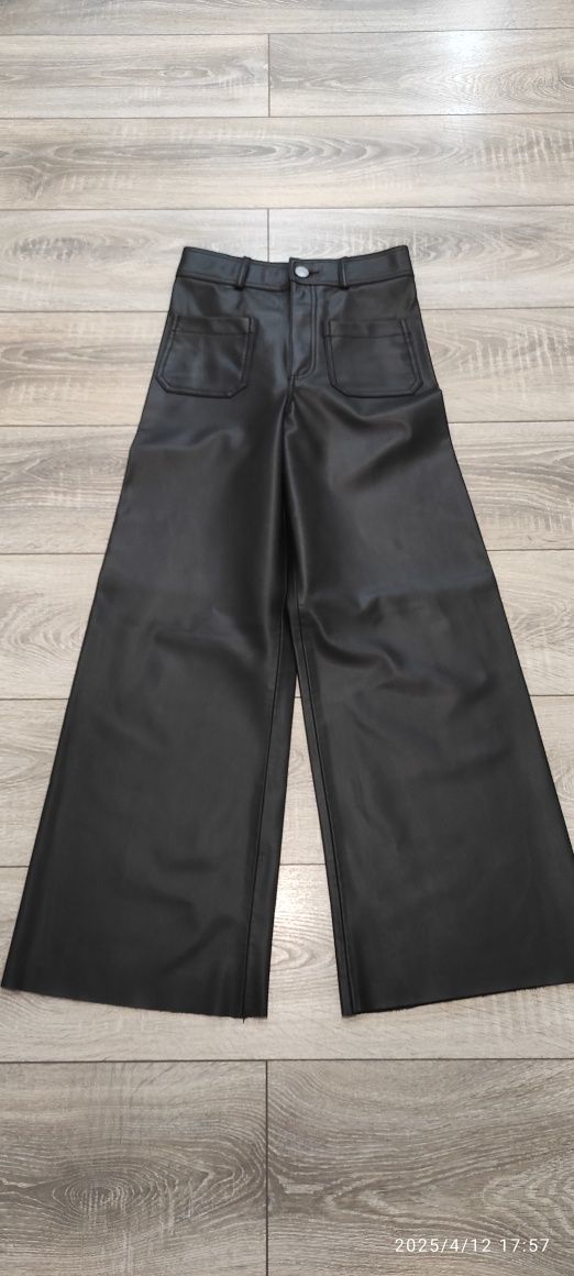 Кожаные штаны S Zara