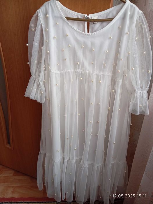 Продам белое нежное платье.