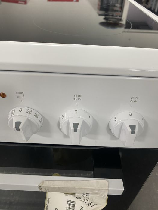 Свободностояща печка с керамични котлони Gram