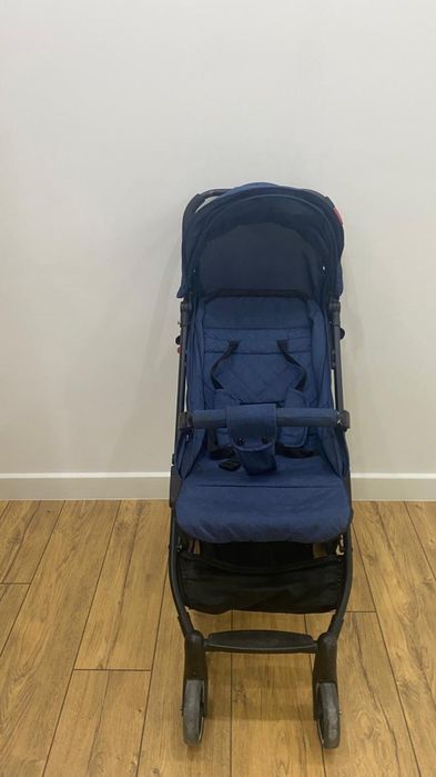 Продам коляску детскую прогулочную