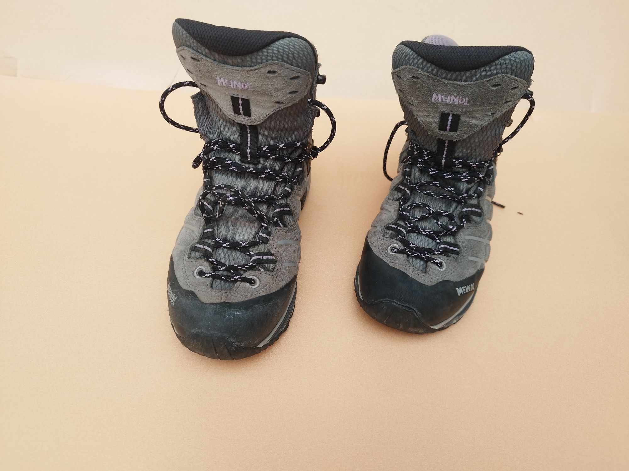 Bocanci drumeție/ munte/ trekking Meindl Kapstadt GTX, Vibram, 38-39