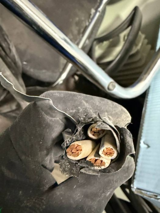 Кабель медный 4×16 бронирование 100.000сум