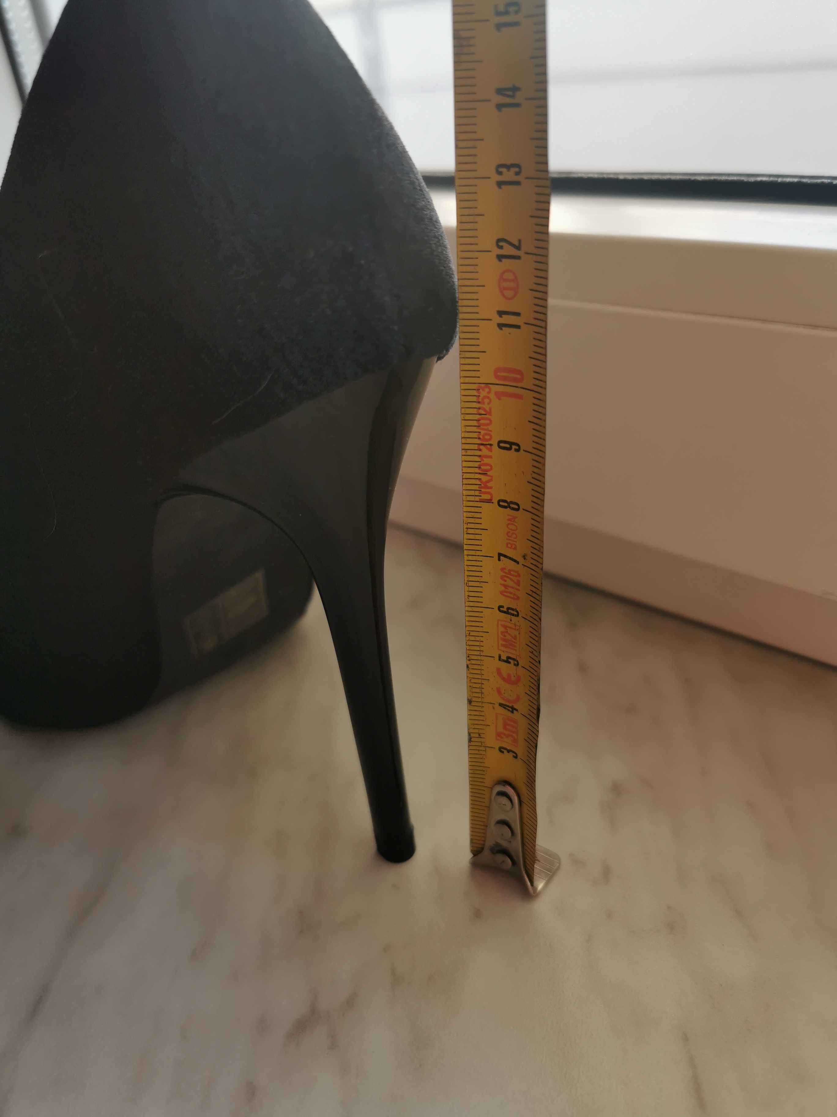 Pantofi de seara din catifea