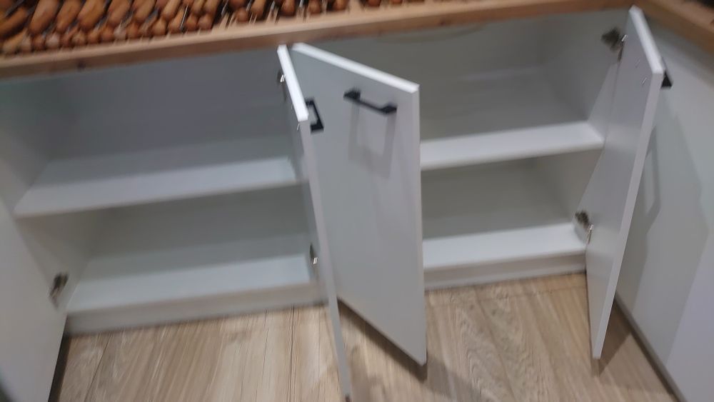 Мебелно обзавеждане