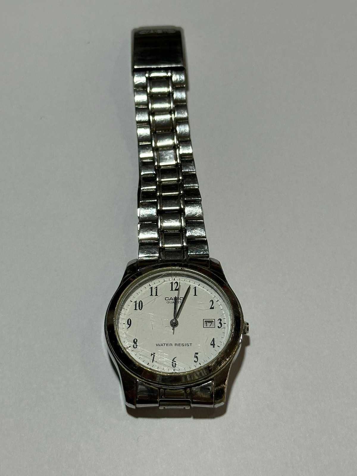 Продавам часовник Casio MTP-1141