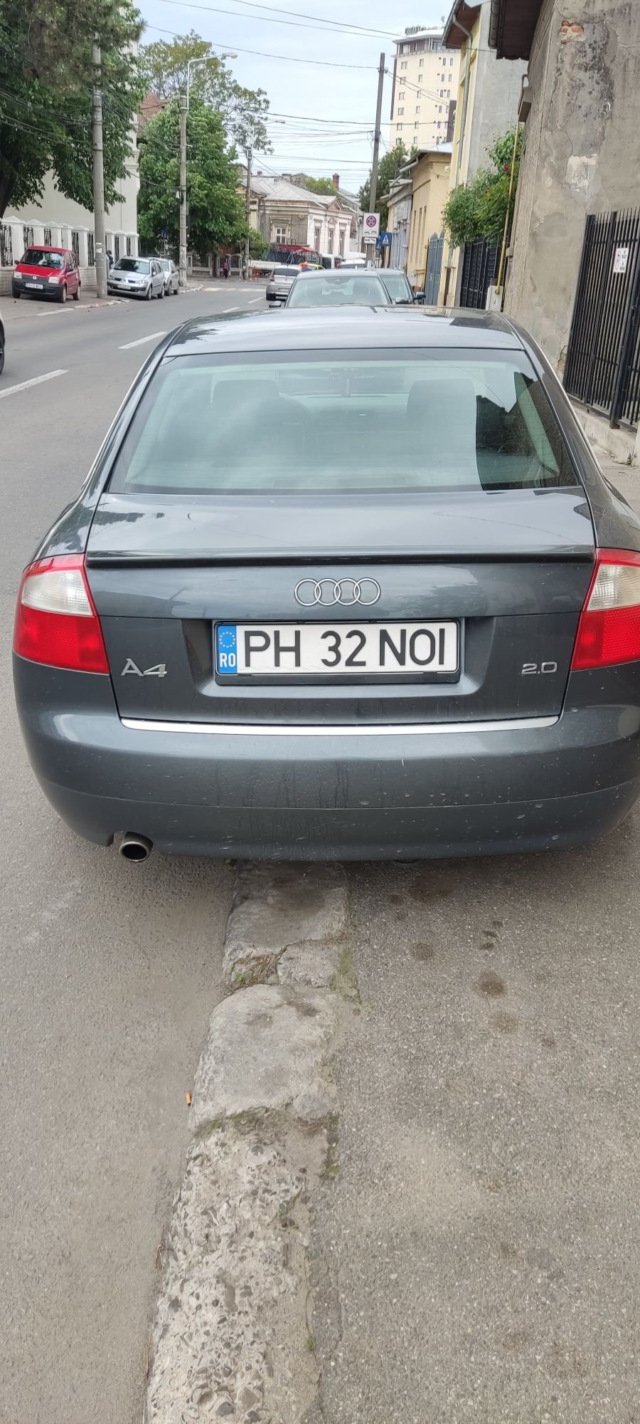 Vând schimb auto