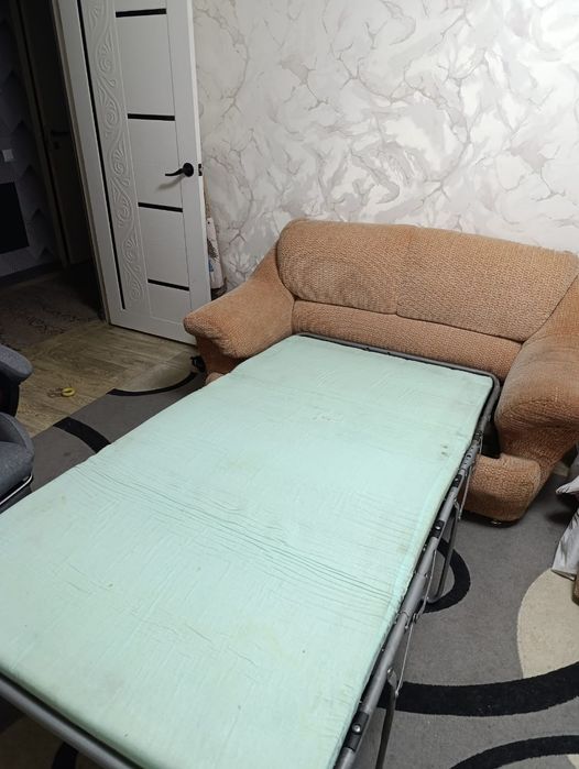 Отдам тахту с креслами. Самовывоз