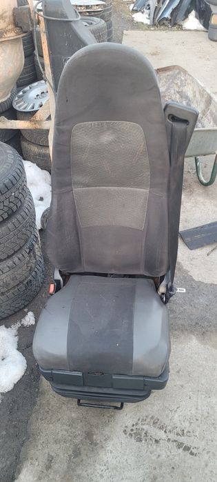 Scaun sofer Renault midlun