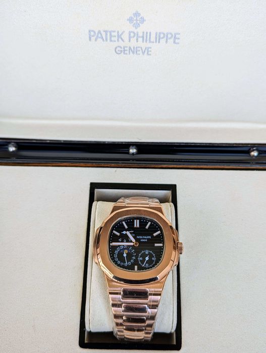 Patek Philippe Nautilus Moonphase 5712 с автоматичен механизъм