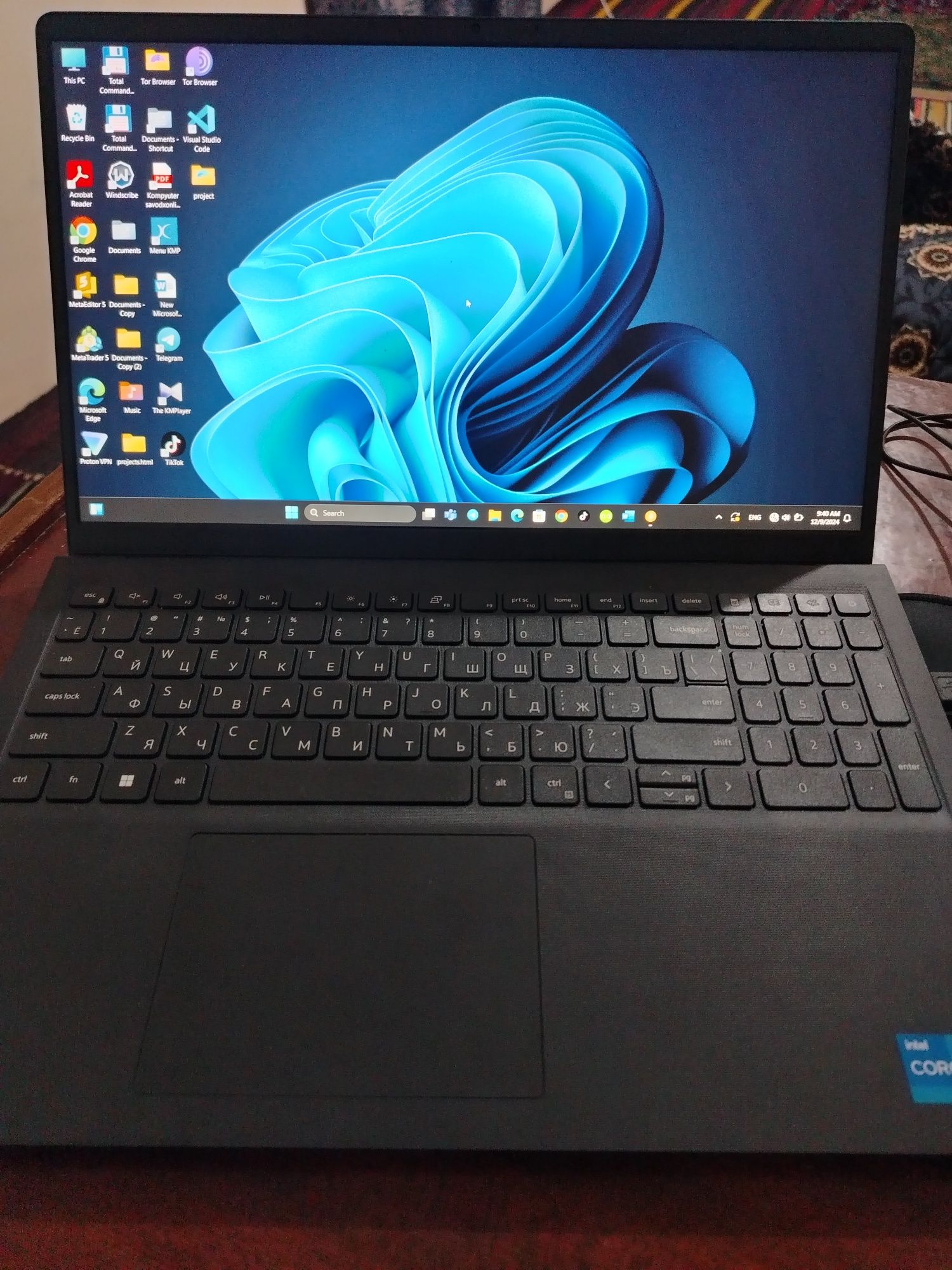 Noutbook DellVostro Corei 13,ram 8gb,xotira 512gb, 6 oy kafolati bilan