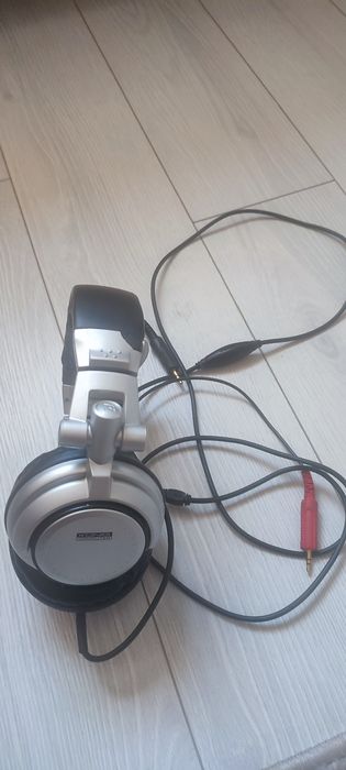Căști over ear cu bass