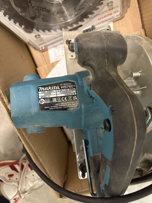 Ръчен Циркуляр Makita HS7601 с нов диск