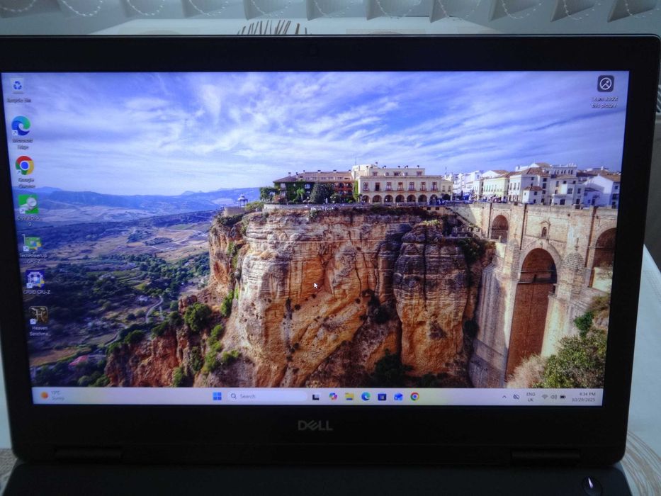 Лаптоп Dell Precision 7530 i7-8750H 2.2GHz/RAM32GB/RadeonProWX4130 4GB