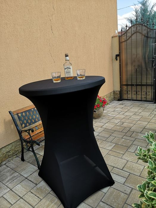 Mese cocktail pentru nunti și evenimente