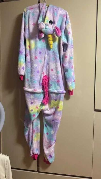 Pijama/costum unicorn