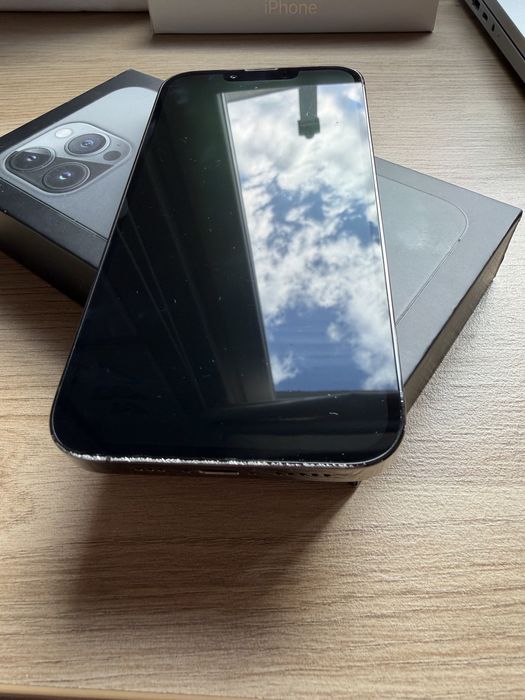 Телефон iPhone 13 Pro