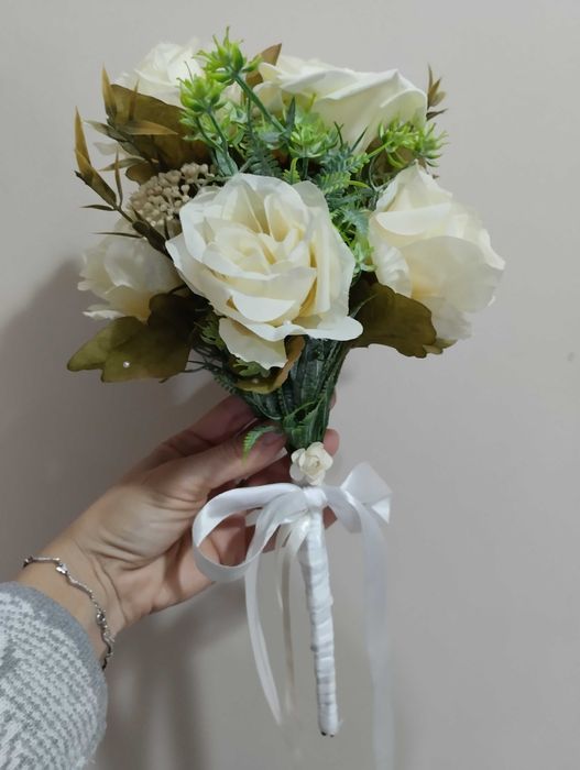 Сватбени бутониери, халат, кутия за халки