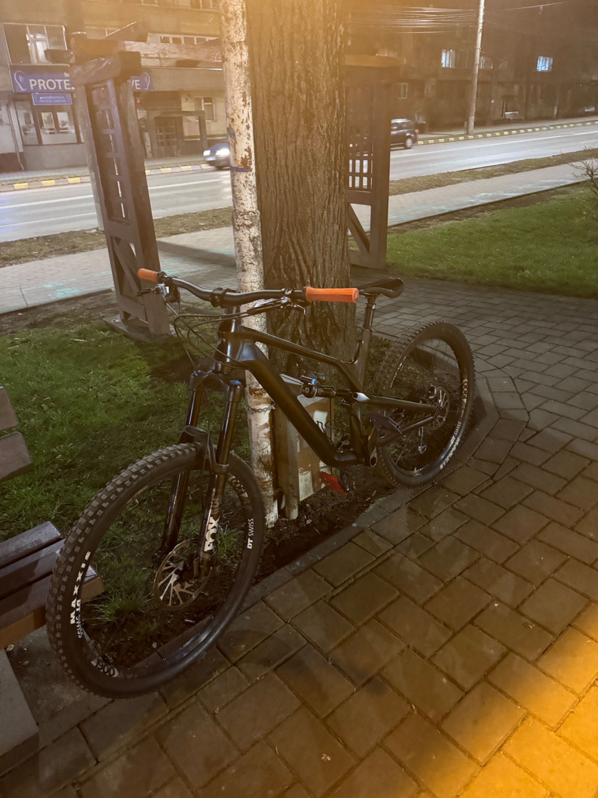 Vand urgent Canyon spectral Al 6