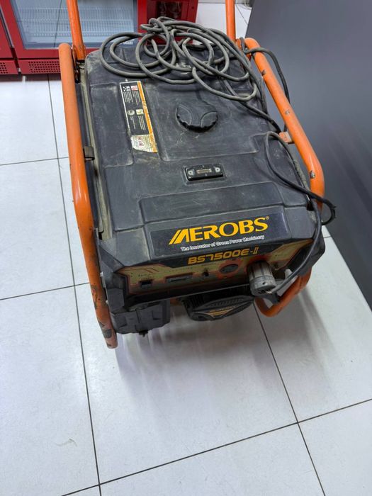 Движок сотилади холати зур 7000 клаватли