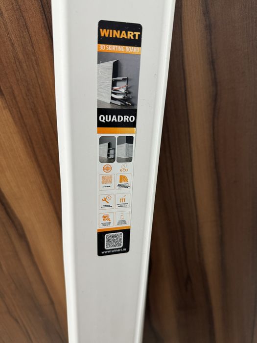 Плинтус-6 штук. Новые.Торг