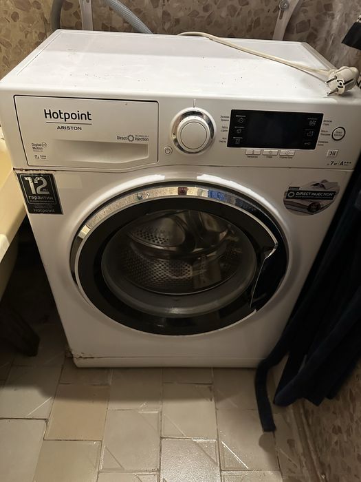 Продам стиральную машину hotpoint-ariston
