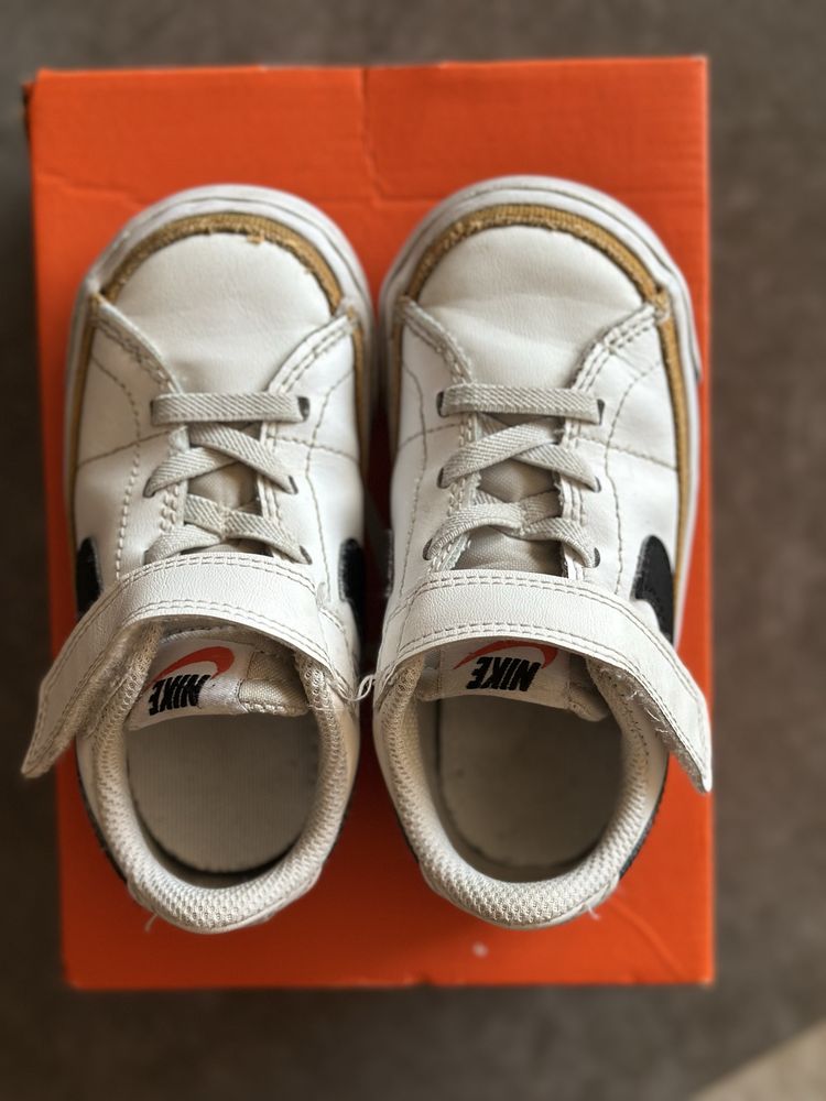 Маратонки Nike 23.5