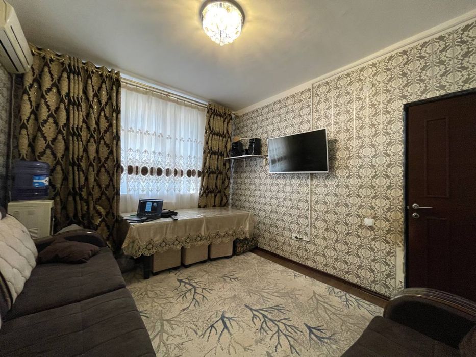 Srochna 2 - xonali kvartira sotiladi