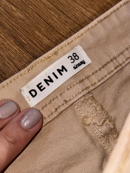 Дамски дънки М размер по 10лв