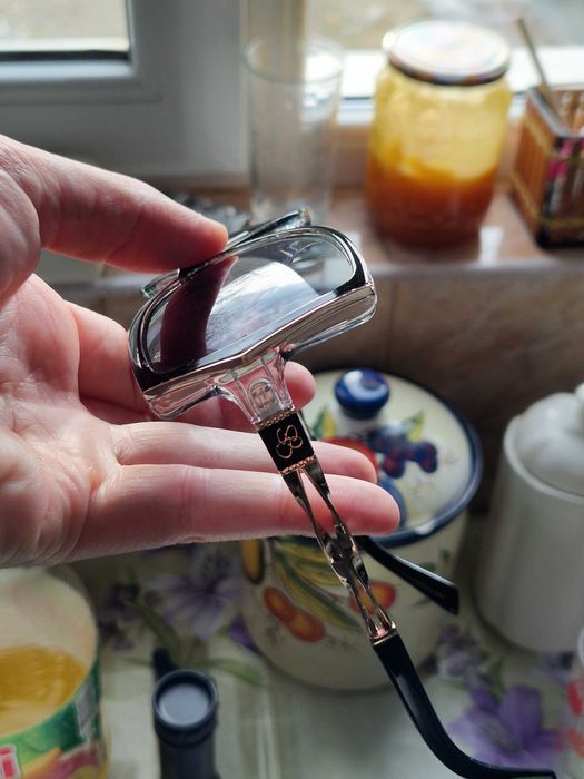 Ochelari de soare James S. – design elegant cu lentile categoria 3