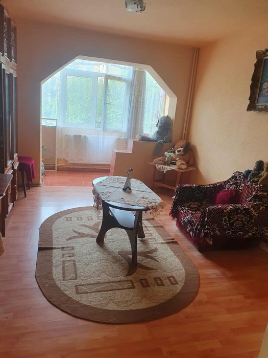 Apartament cu 3 camere