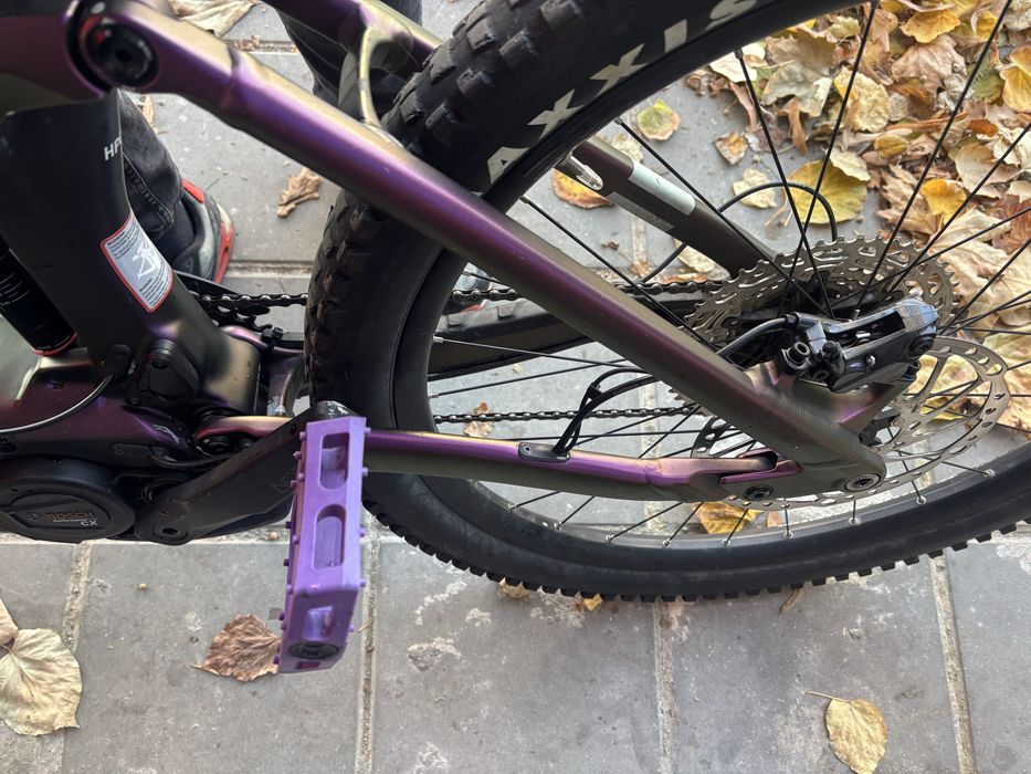 Електрически карбонов велосипед Cube Stereo 27.5 цола