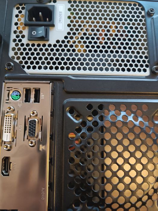 Настолен компютър