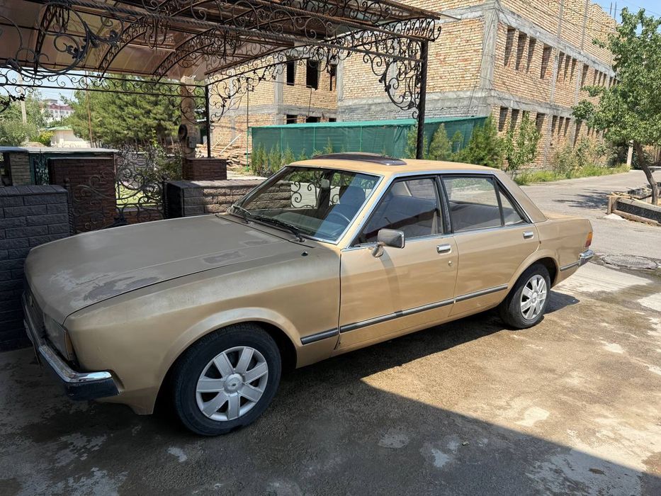 Ford Granada 1982 yil