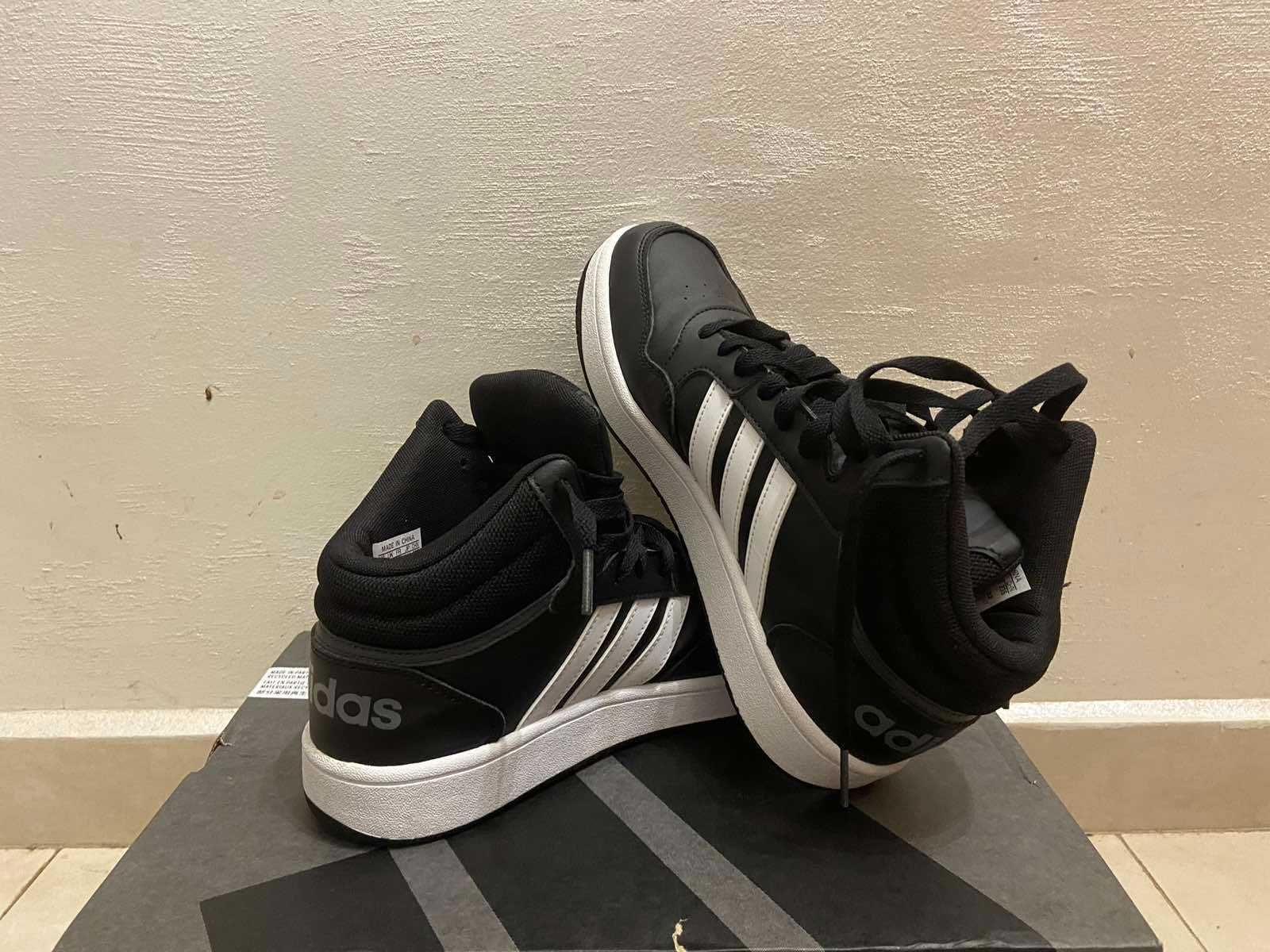 Детски обувки Adidas номер*38 Hoops 3.0 Mid Classic Vintage Shoes