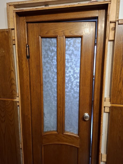 Usa batanta din lemn masiv