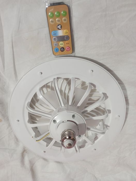 Lustă Led cu Ventilator