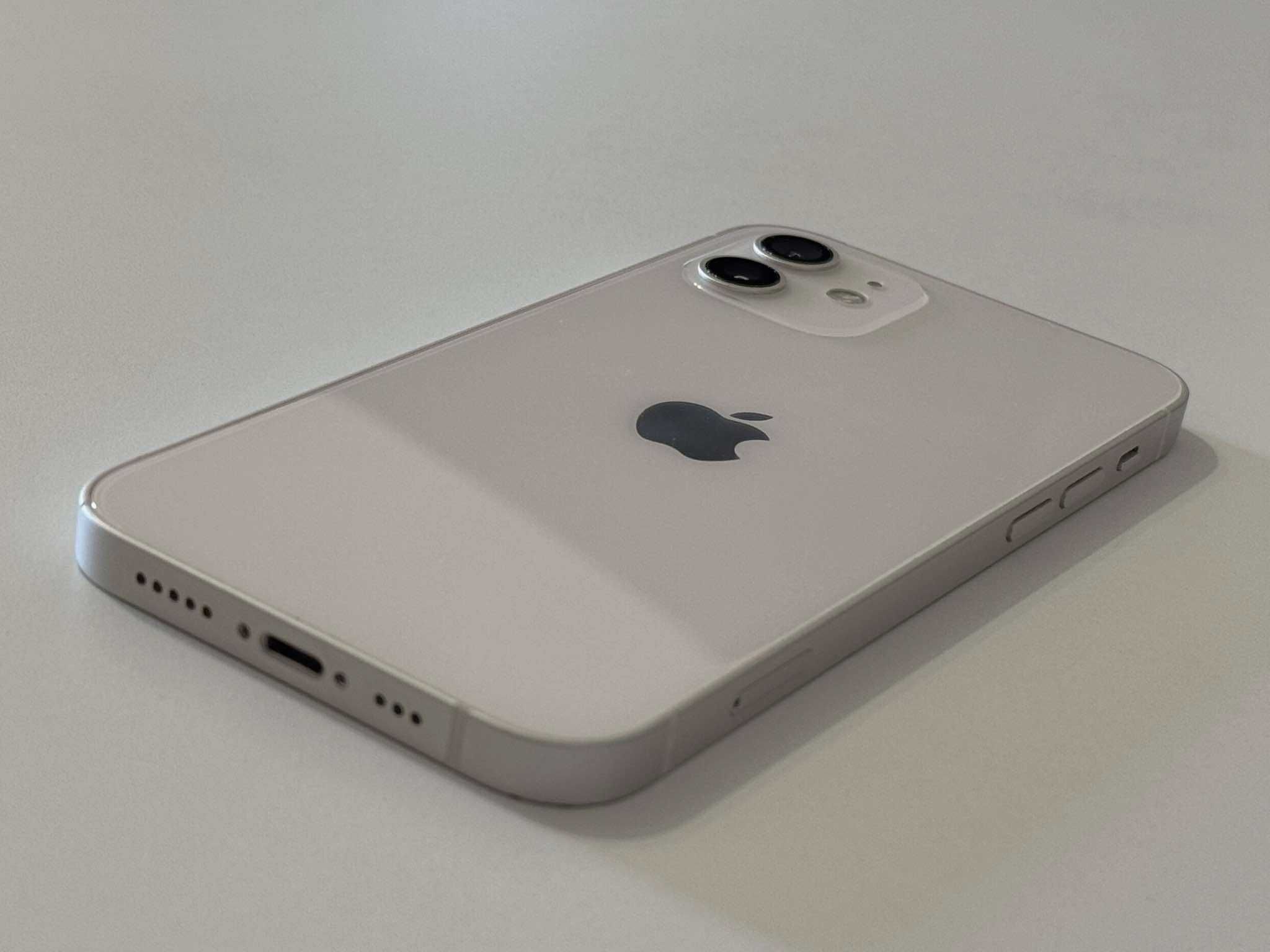Бартер! iPhone 12 White (Бял)
