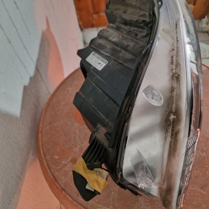 Peugeot Expert 2017 ляв фар