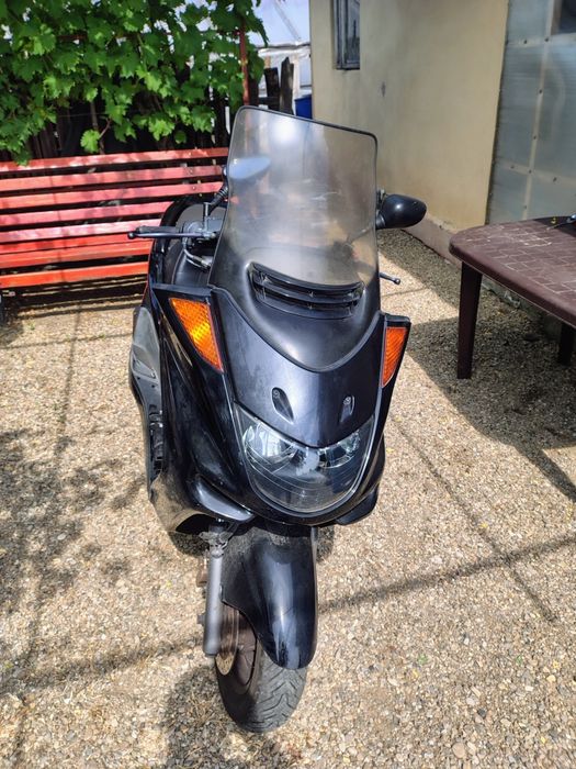 Scutere de 250 cc