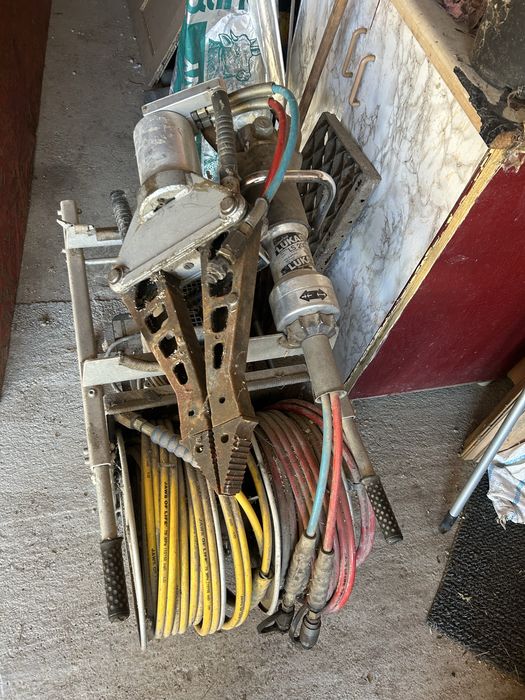 Foarfecă hidraulică de descarcerare Lukas – profesională