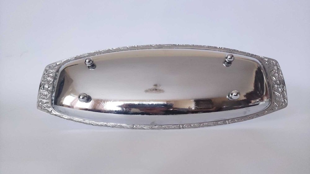 Голямо метално плато с подвижна дръжка